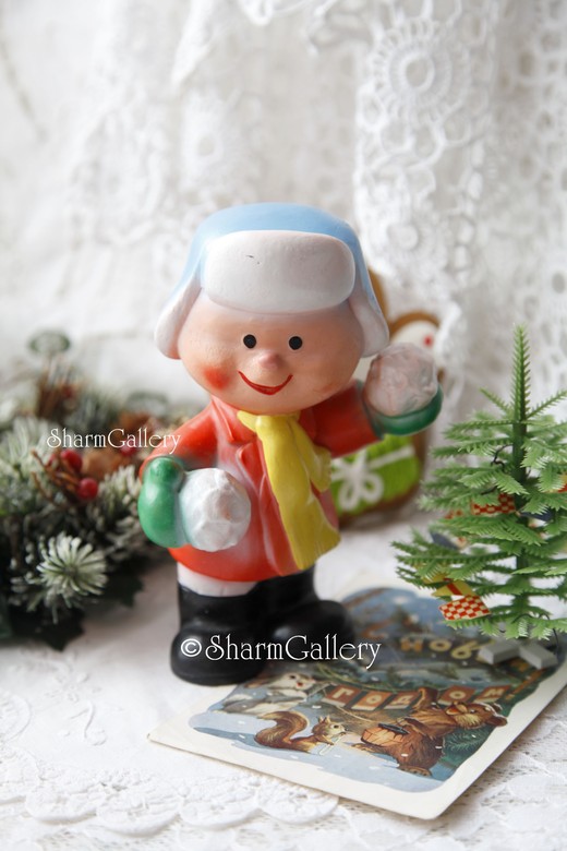 Винтажная резиновая игрушка "Игра в снежки". СССР.