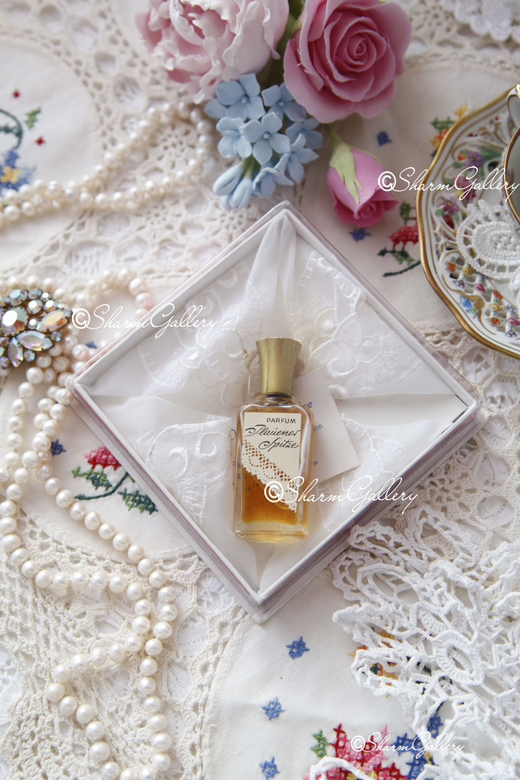 Винтажные духи Плауэнские кружева от Флорена, ГДР.