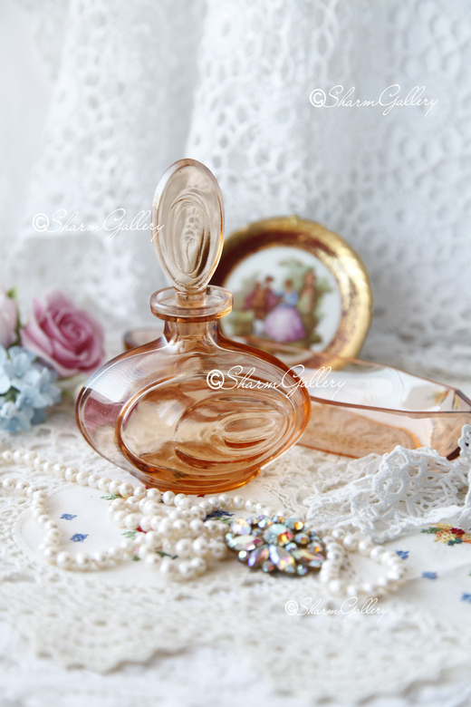 Будуарный набор - Флакон и вазочка. Цветное стекло, винтаж.