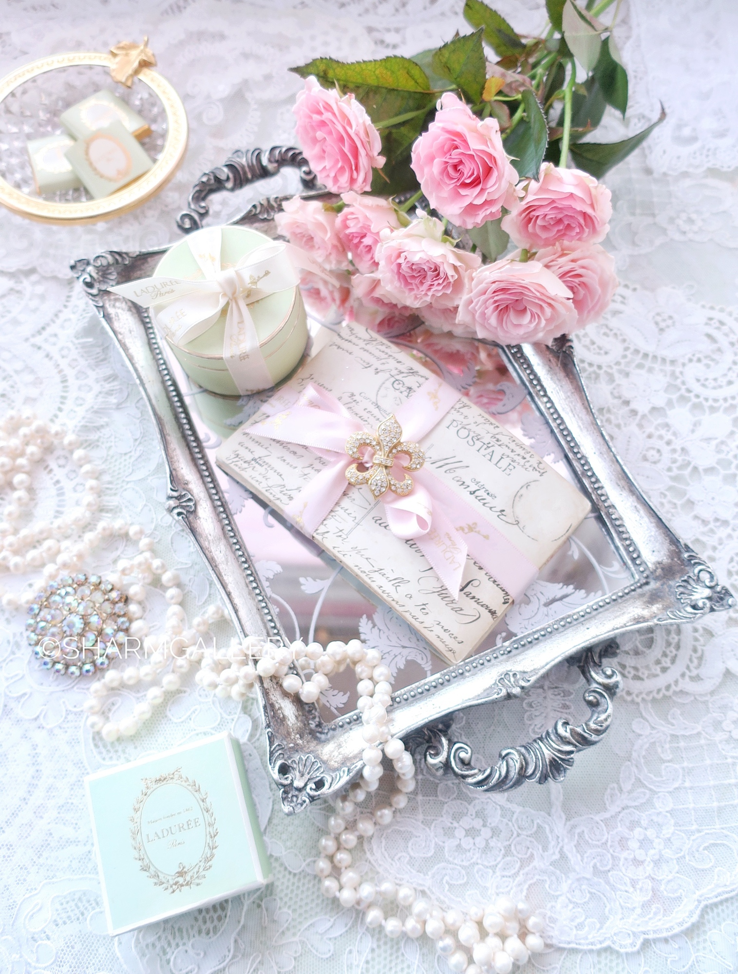 Поднос зеркальный, в стиле Барокко цвет «античное серебро» США.