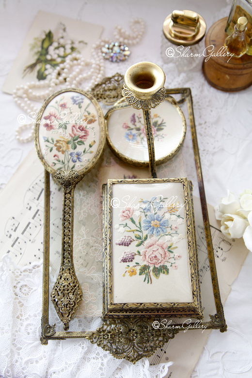 Винтажный набор для дамского туалетного столика Pitit point. Англия.