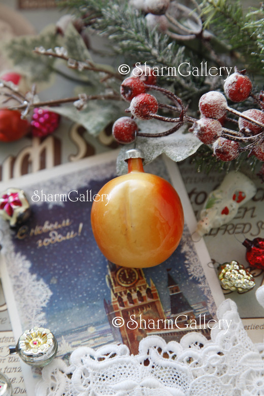 Абрикос. Елочная игрушка, стекло, СССР.