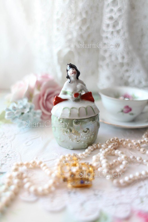 Half doll - шкатулка, антикварная куколка - половинка. Фарфор, Германия.