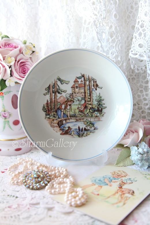 Фарфоровая тарелка - сказки "Принц лягушонок". Винтаж, ф-ка Кольдиц, ГДР.