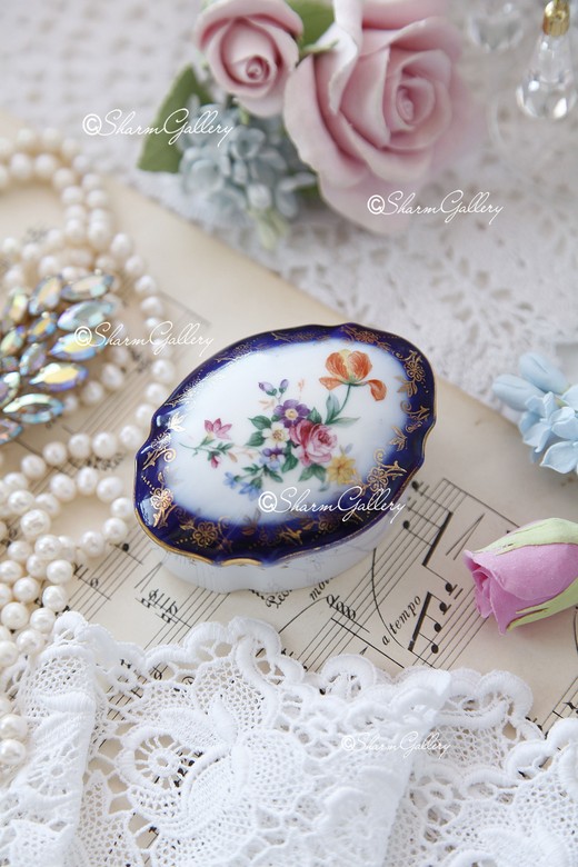 Фарфоровая шкатулка "Цветы", Martinroda, Германия. Винтаж