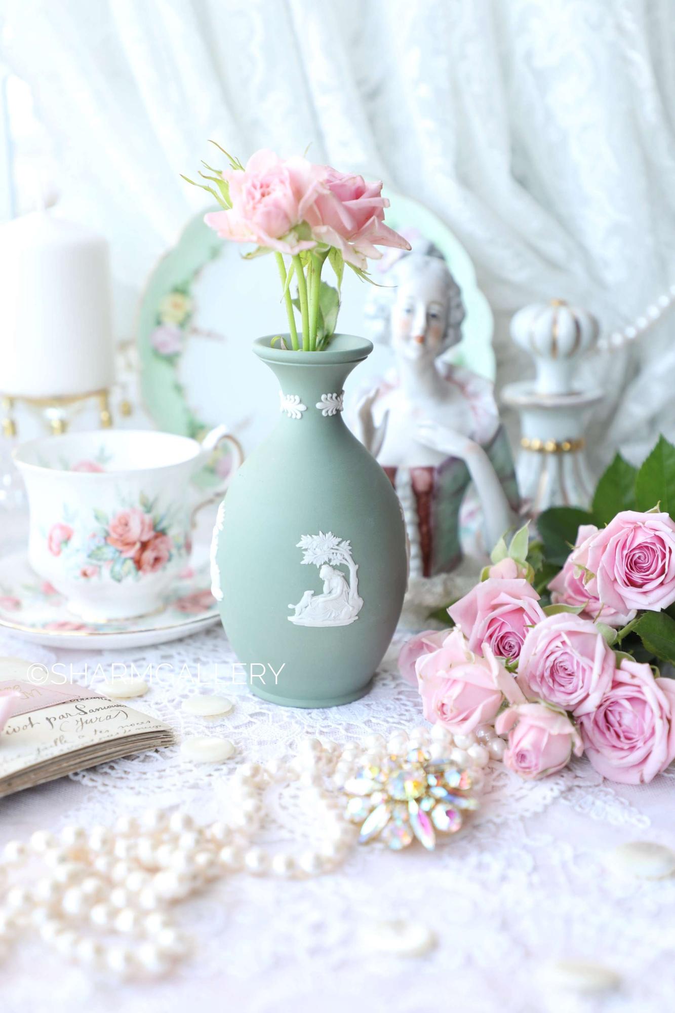 Ваза зеленый яшмовый фарфор 13см., Wedgwood, Англия.