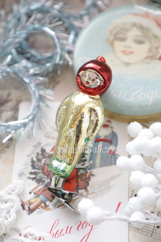 Космонавт №35. Елочная игрушка, стекло на прищепке, СССР.