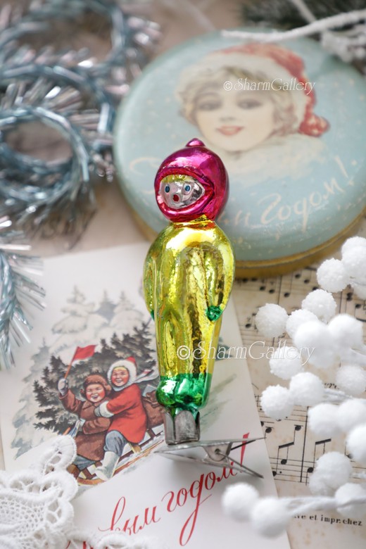 Космонавт №34. Елочная игрушка, стекло на прищепке, СССР.