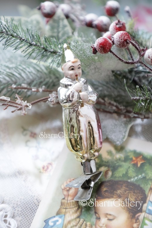 Клоун с дудочкой. №22. Елочная игрушка на прищепке, СССР.