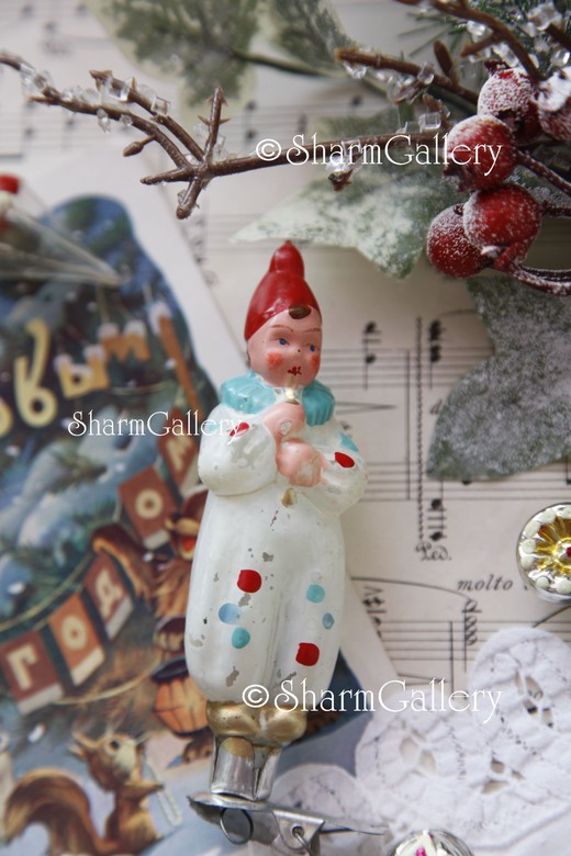 Клоун с дудочкой. №24. Елочная игрушка на прищепке, СССР.