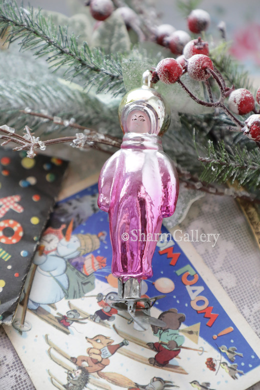 Космонавт №22. Елочная игрушка, стекло на прищепке, СССР.