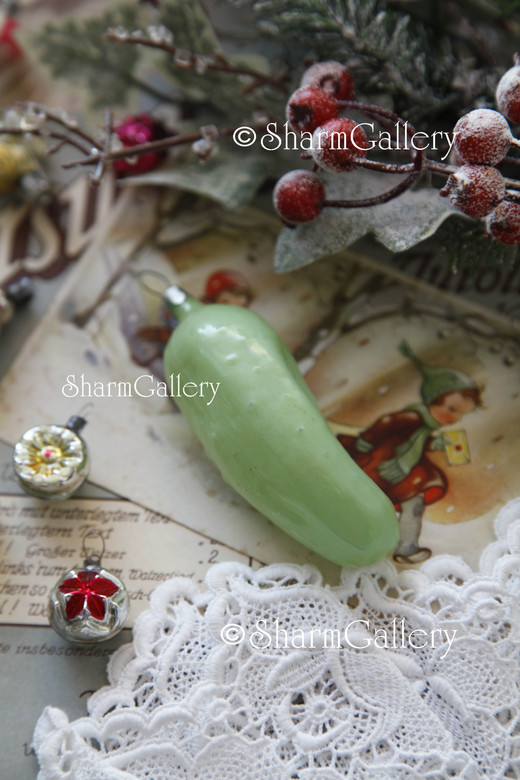 "Огурчик". Елочная игрушка, стекло, СССР.