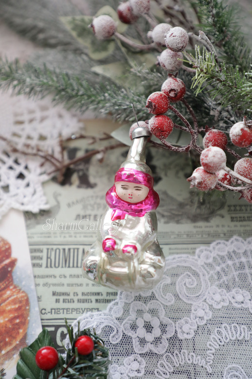 "Мальчик на санках". №3. Редкая, антикварная елочная игрушка. СССР.