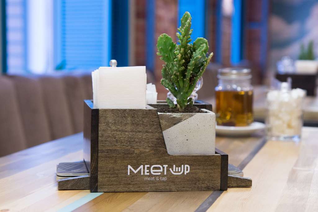 Органайзер деревянный для салфеток и столовых приборов