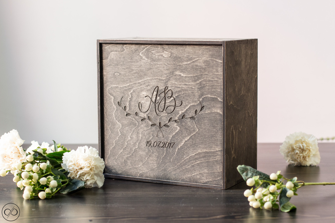 Семейный банк квадратный