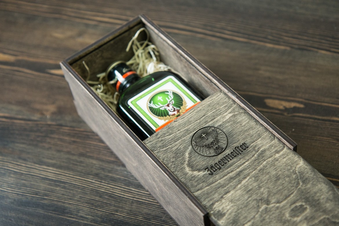 Коробка под Егермейстер