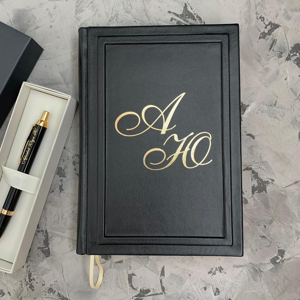 Кожаный ежедневник с тиснение золотой фольгой