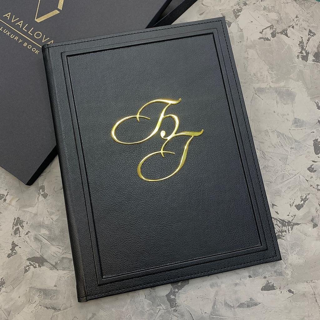 именная папка на подпись с магнитным держателем, инициалы латунные