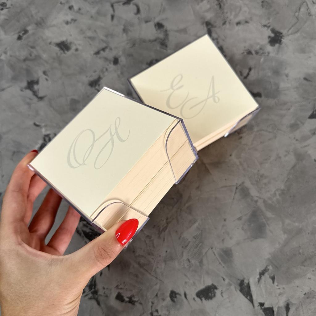 Блок для записей 9 на 9 см с органайзером