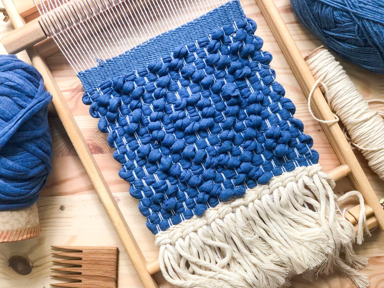 Урок 5. Тканый гобелен с воздушными петлями.