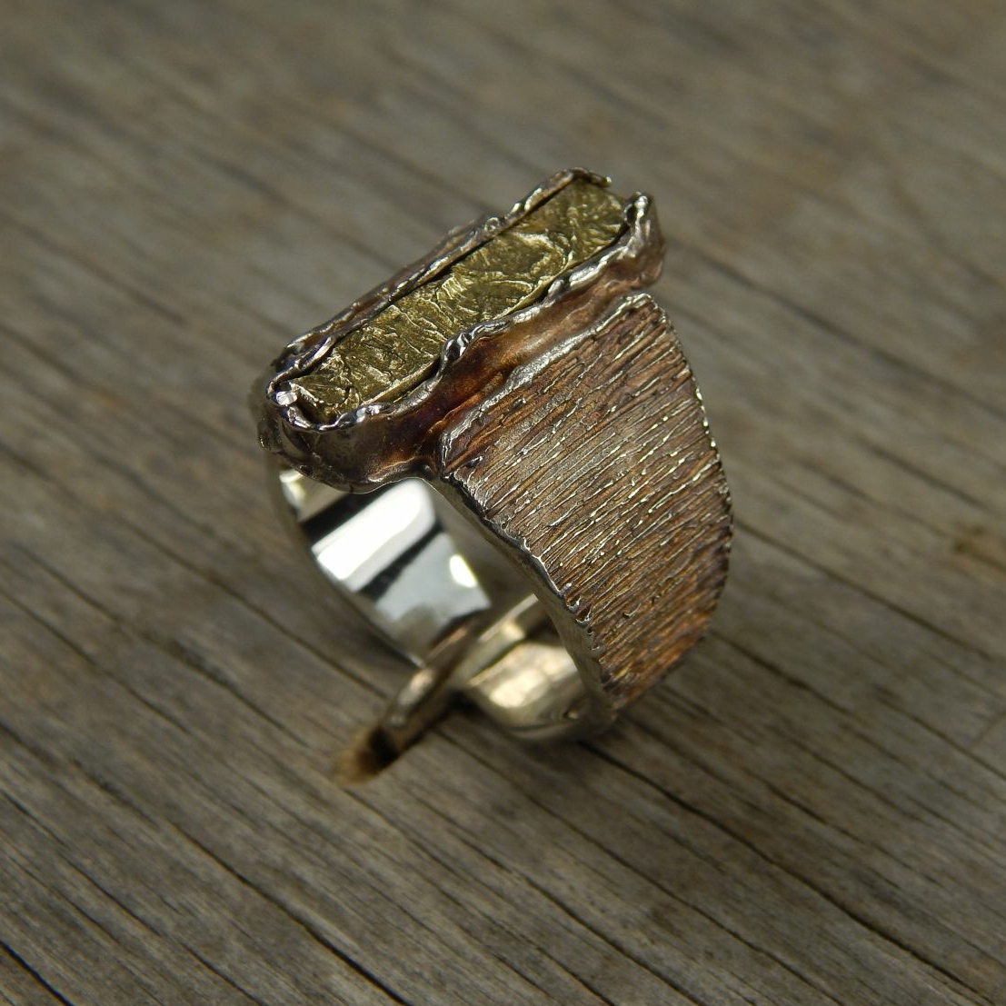 Кольцо Сандык.