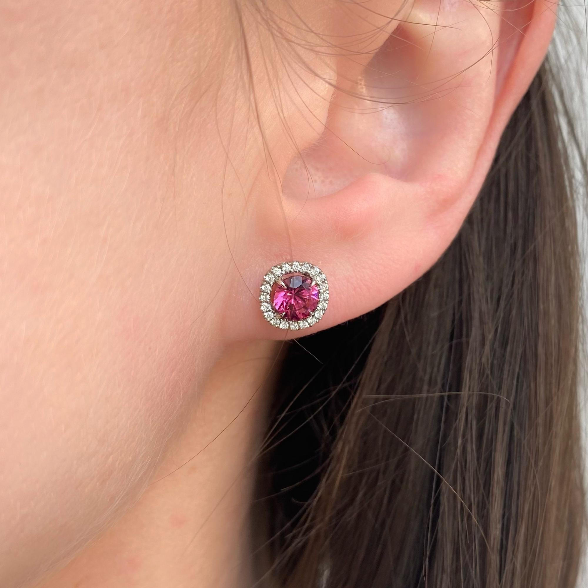 Серьги пусеты с турмалинами с бриллиантовой окантовкой