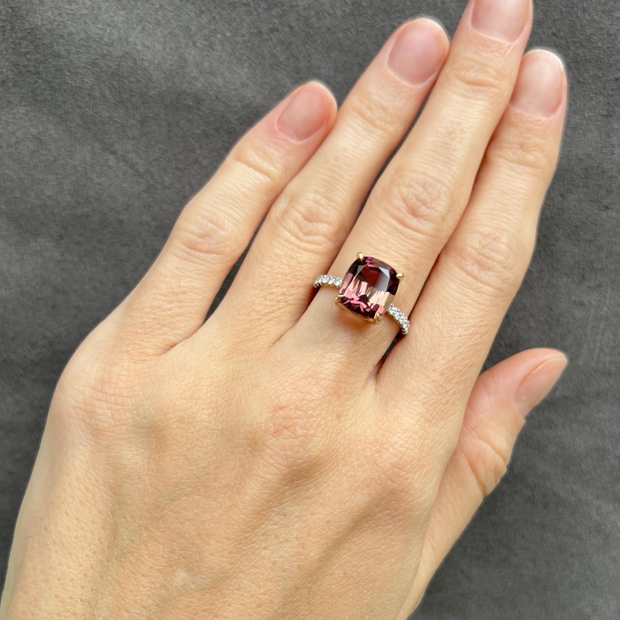 Кольцо с полихромным турмалином