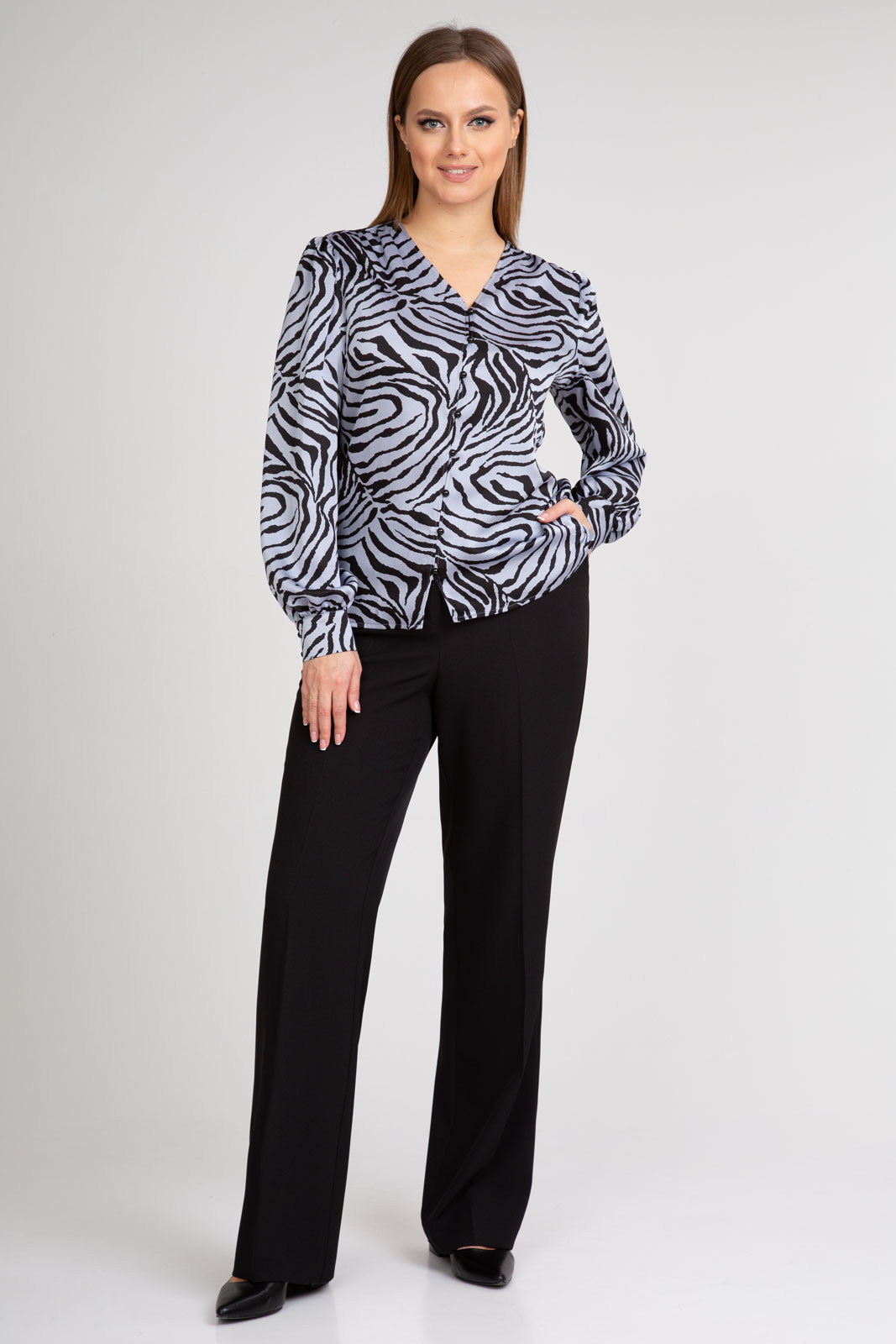 Блузка 422 зебра голубая 42-52