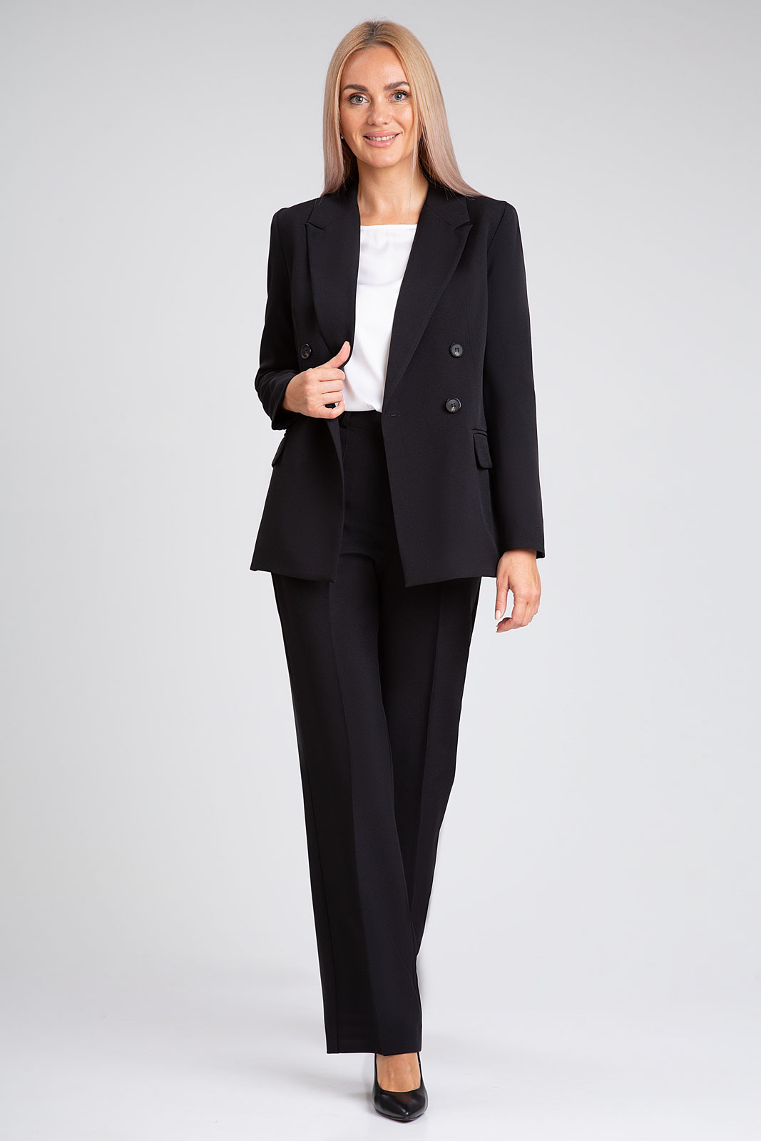 Костюм брючный 10609 черный цвет 42-52