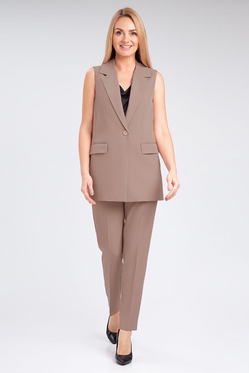 Костюм брючный 20403/1 бежевый цвет 42-58