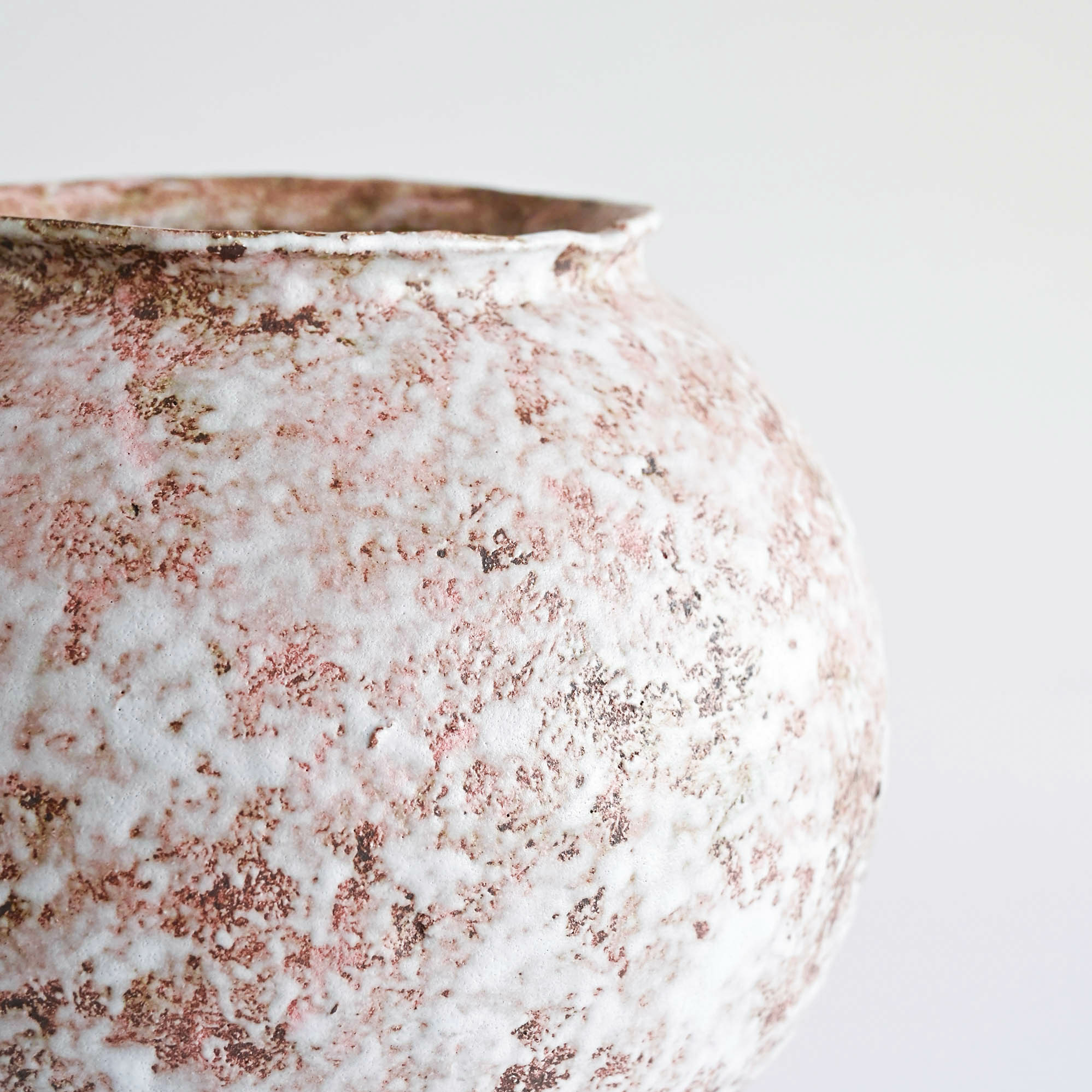 Handmade wabi sabi boho rustic ceramic vase Portugal details