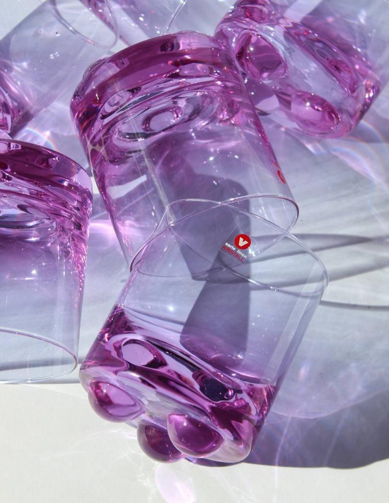 Шесть стаканов из александритового стекла