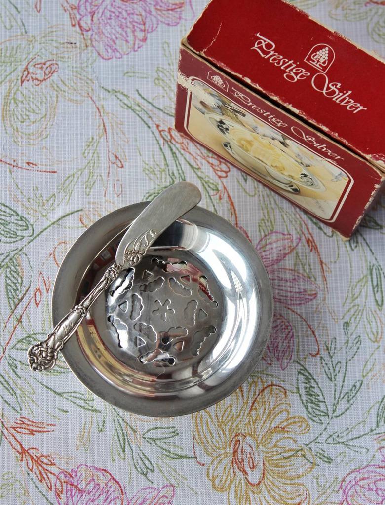 Масленка-пресс