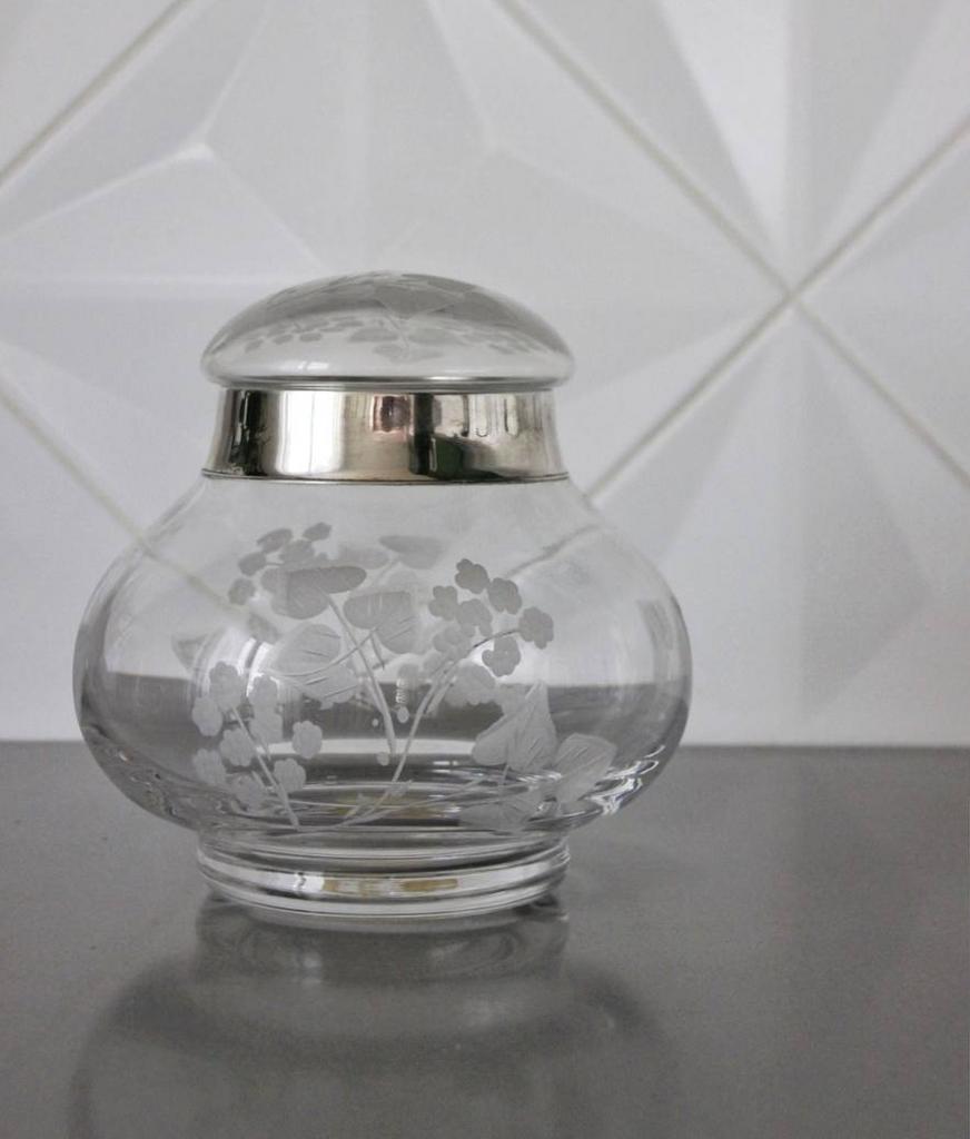 Итальянская банка-бисквитница