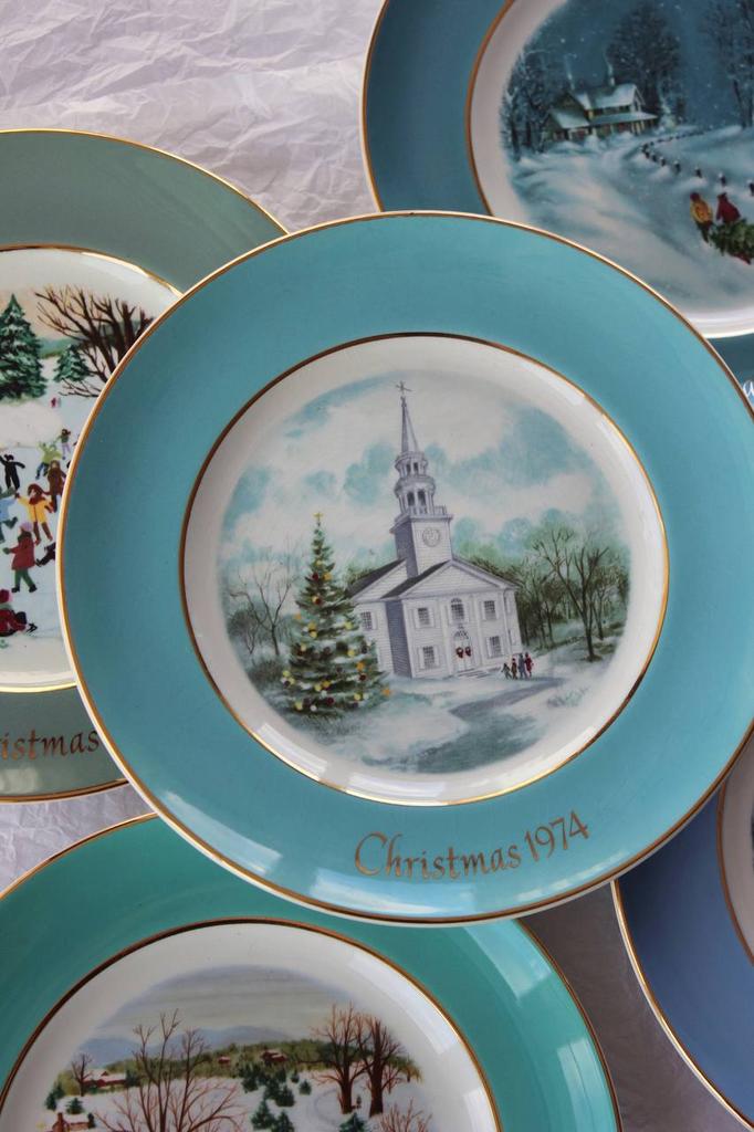 Рождественская тарелка 1974 Wedgwood