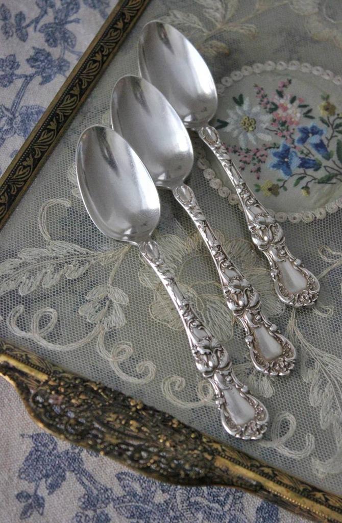 Антикварные десертные ложки