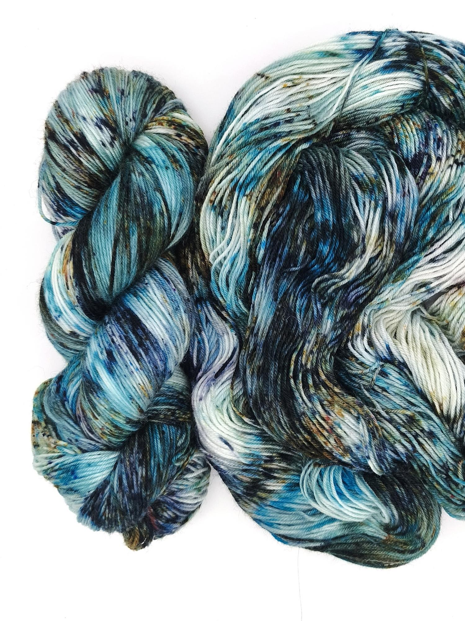 Пряжа ручного окрашивания, 100 гр/420 м, 75% меринос, 25% ПА, 2420