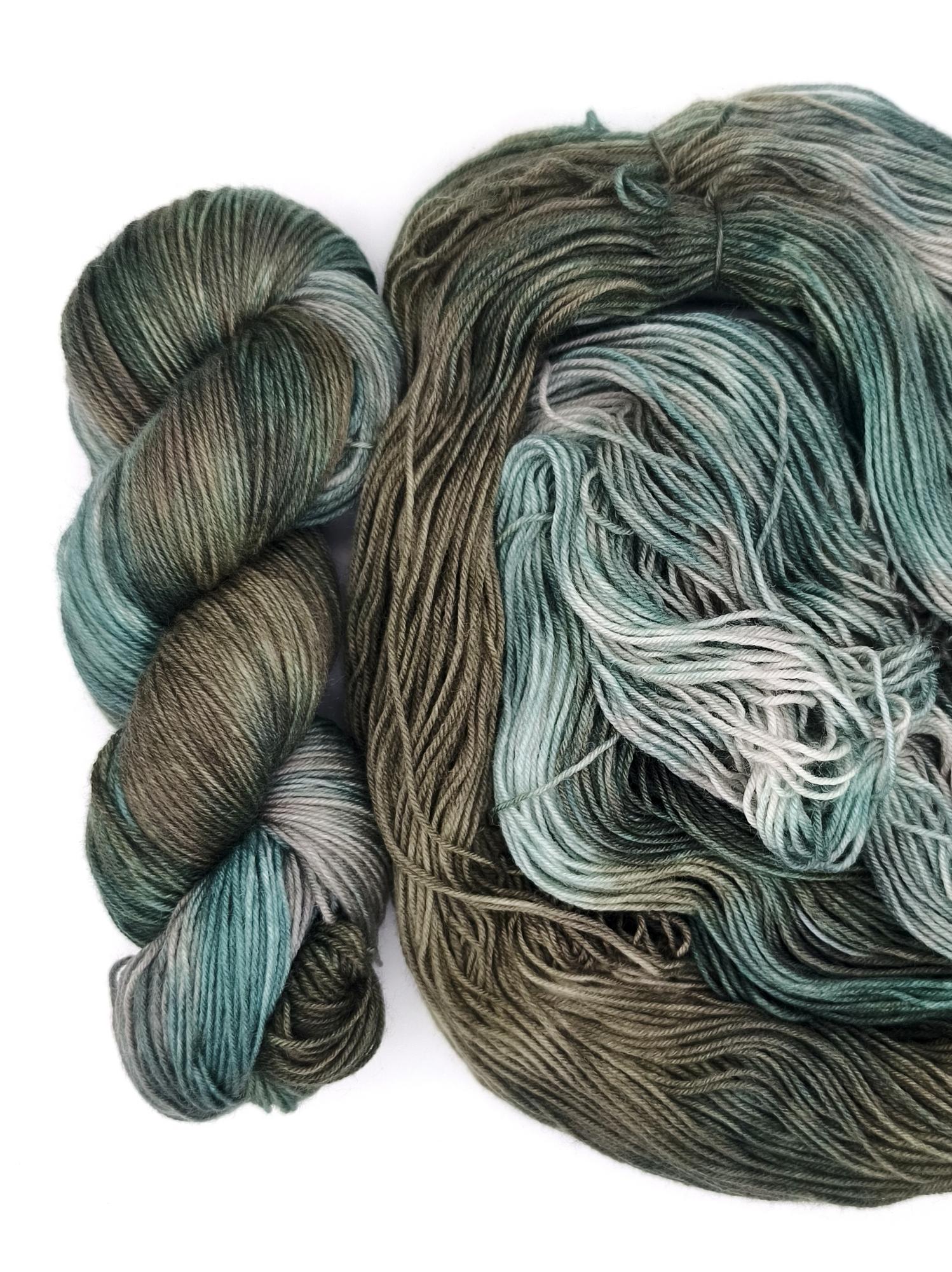 Пряжа ручного окрашивания, 100 гр/420 м, 75% меринос, 25% ПА, 48420