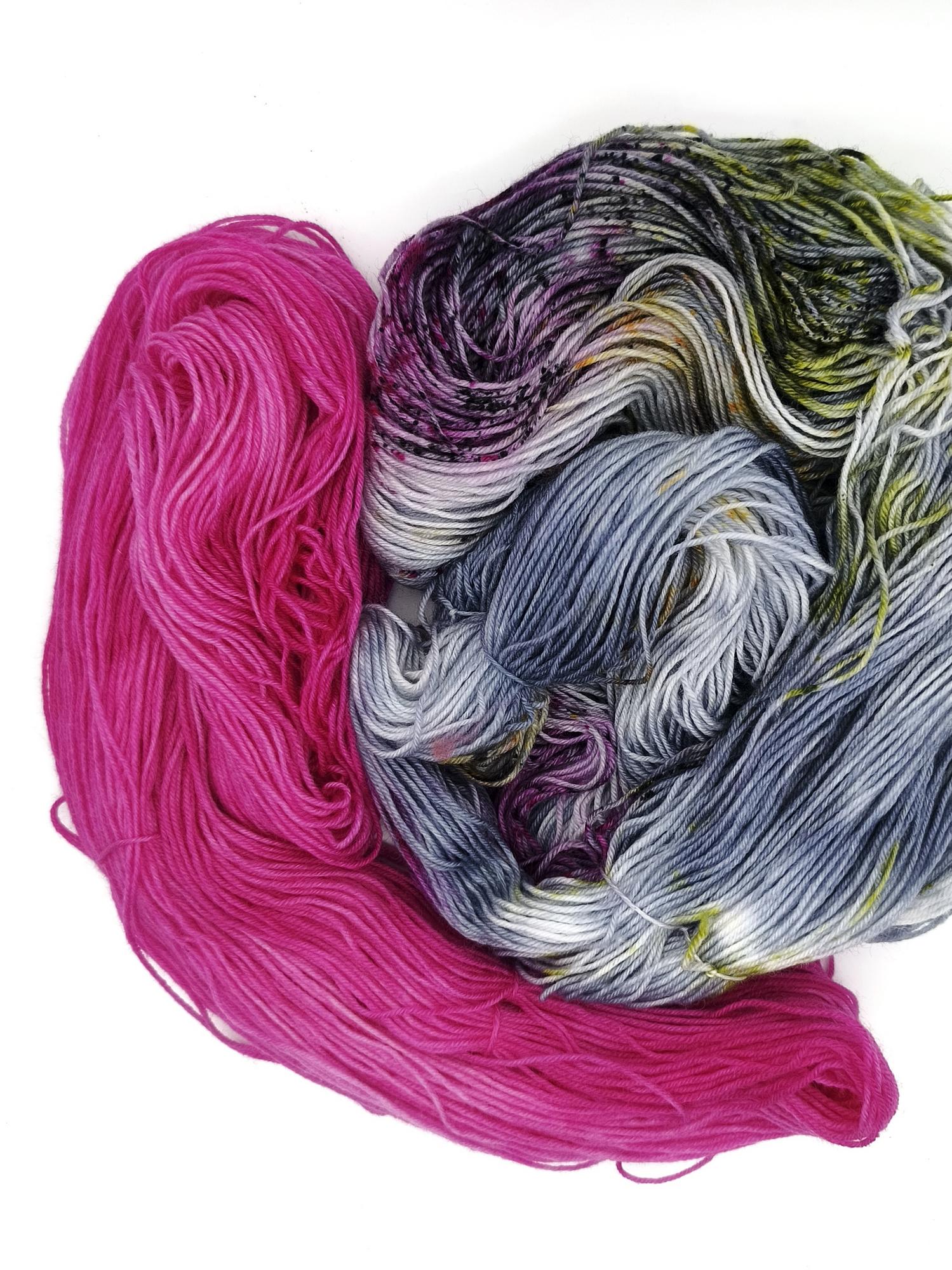 Пряжа ручного окрашивания, 100 гр/420 м, 75% меринос, 25% ПА, 28420