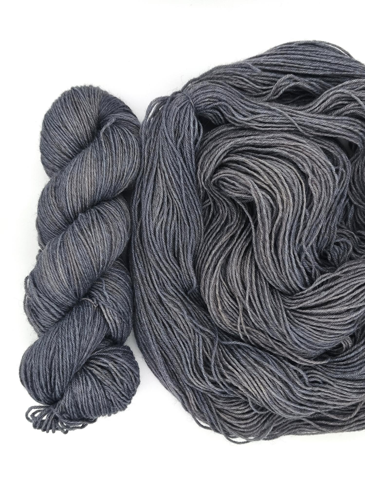 Пряжа ручного окрашивания, 100 гр/420 м, 75% меринос, 25% ПА, 66420