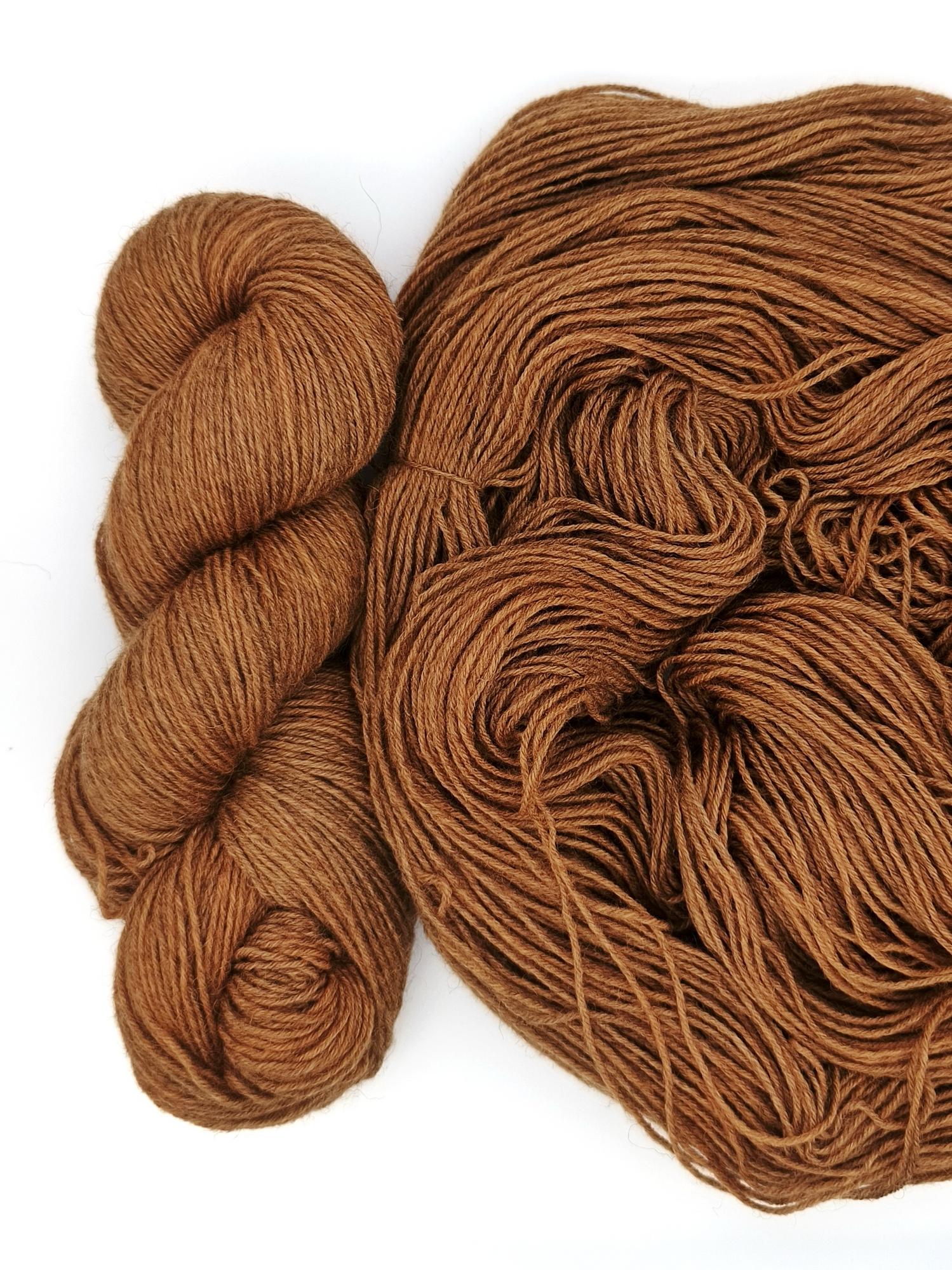 Пряжа ручного окрашивания, 100 гр/420 м, 75% меринос, 25% ПА, 68420