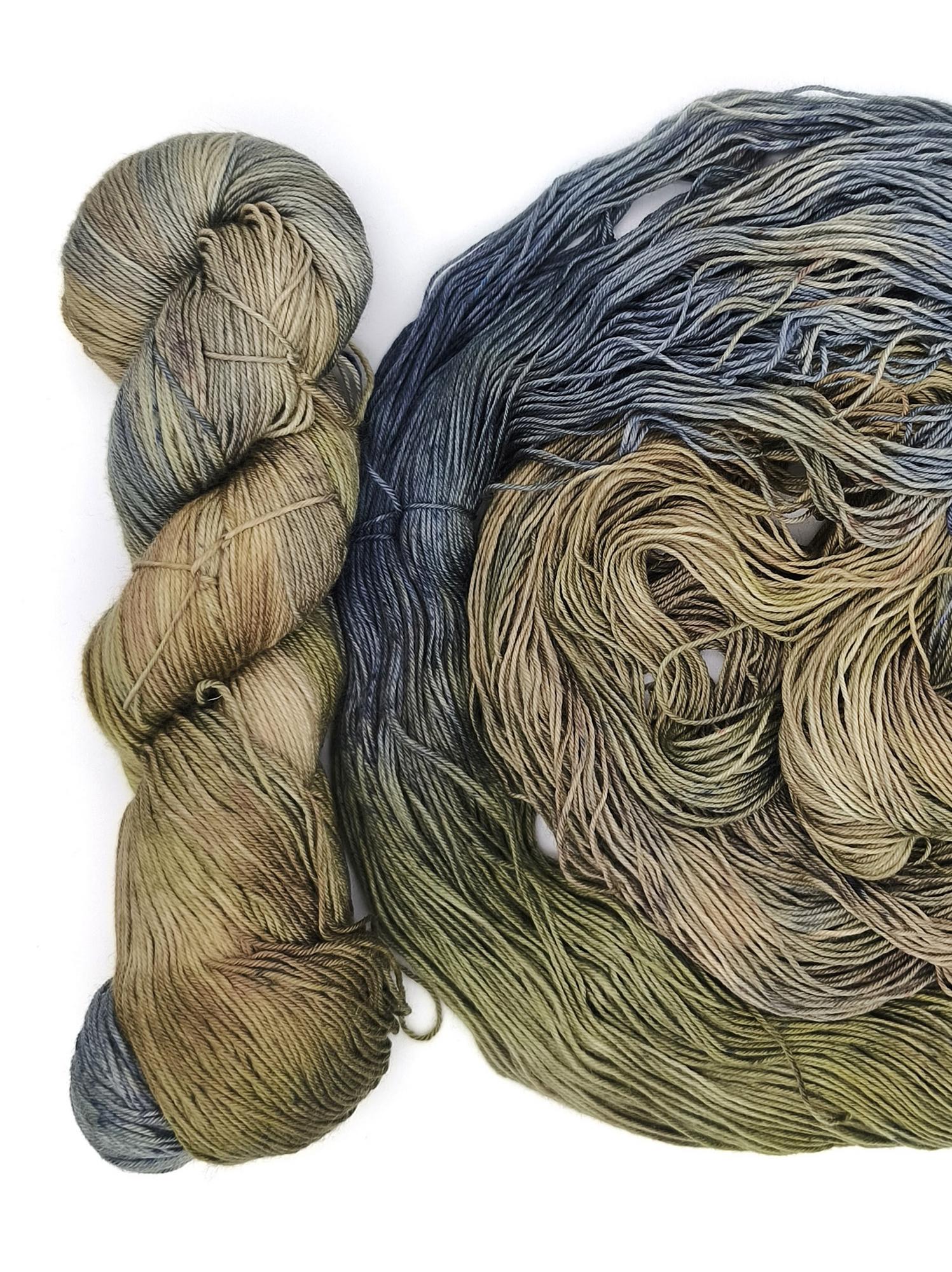 Меринос 19 мкн 75%, нейлон 25%, 100 гр/400 м, 89400