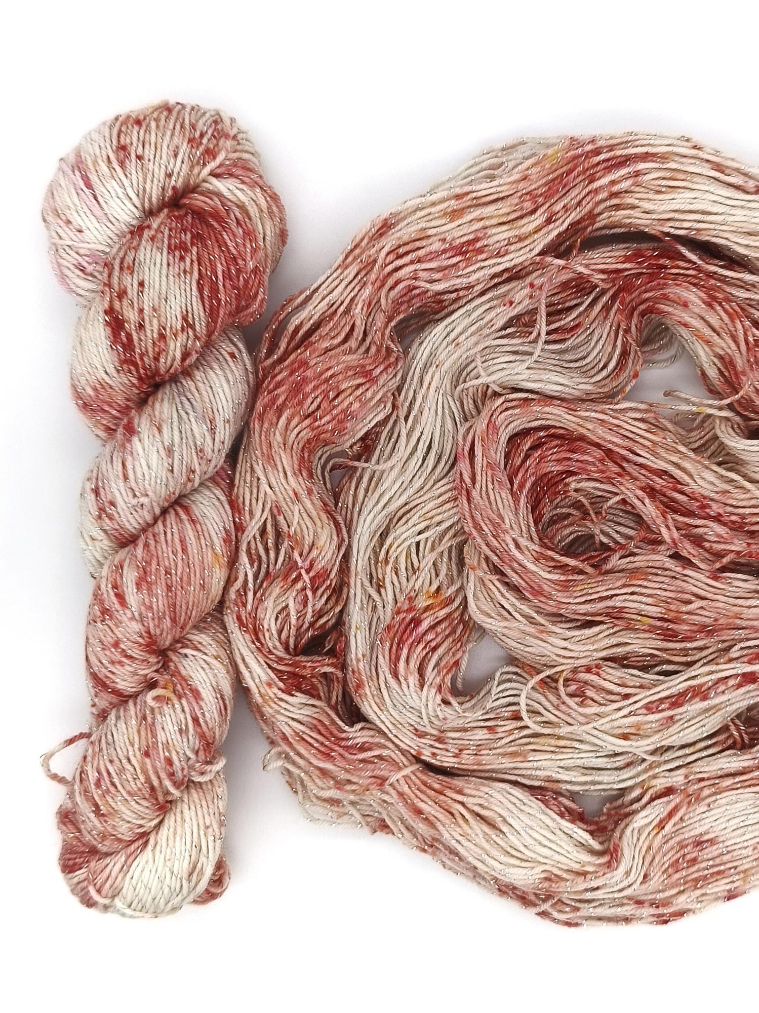 Меринос 19 мкн 73%, нейлон 23%, люрекс 4%, 50 гр/200 м, 113400