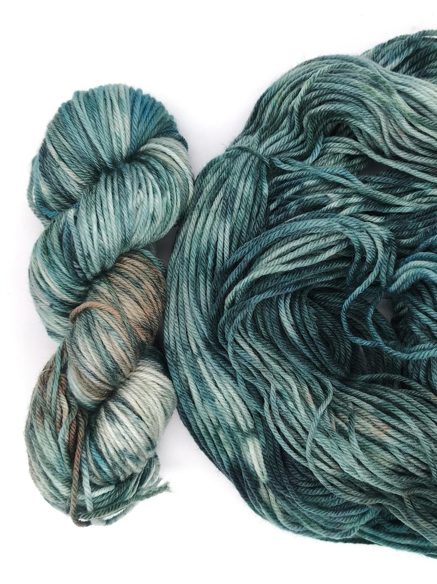 Пряжа ручного окрашивания, 100 гр/205 м, 75% меринос, 25% ПА, 127205