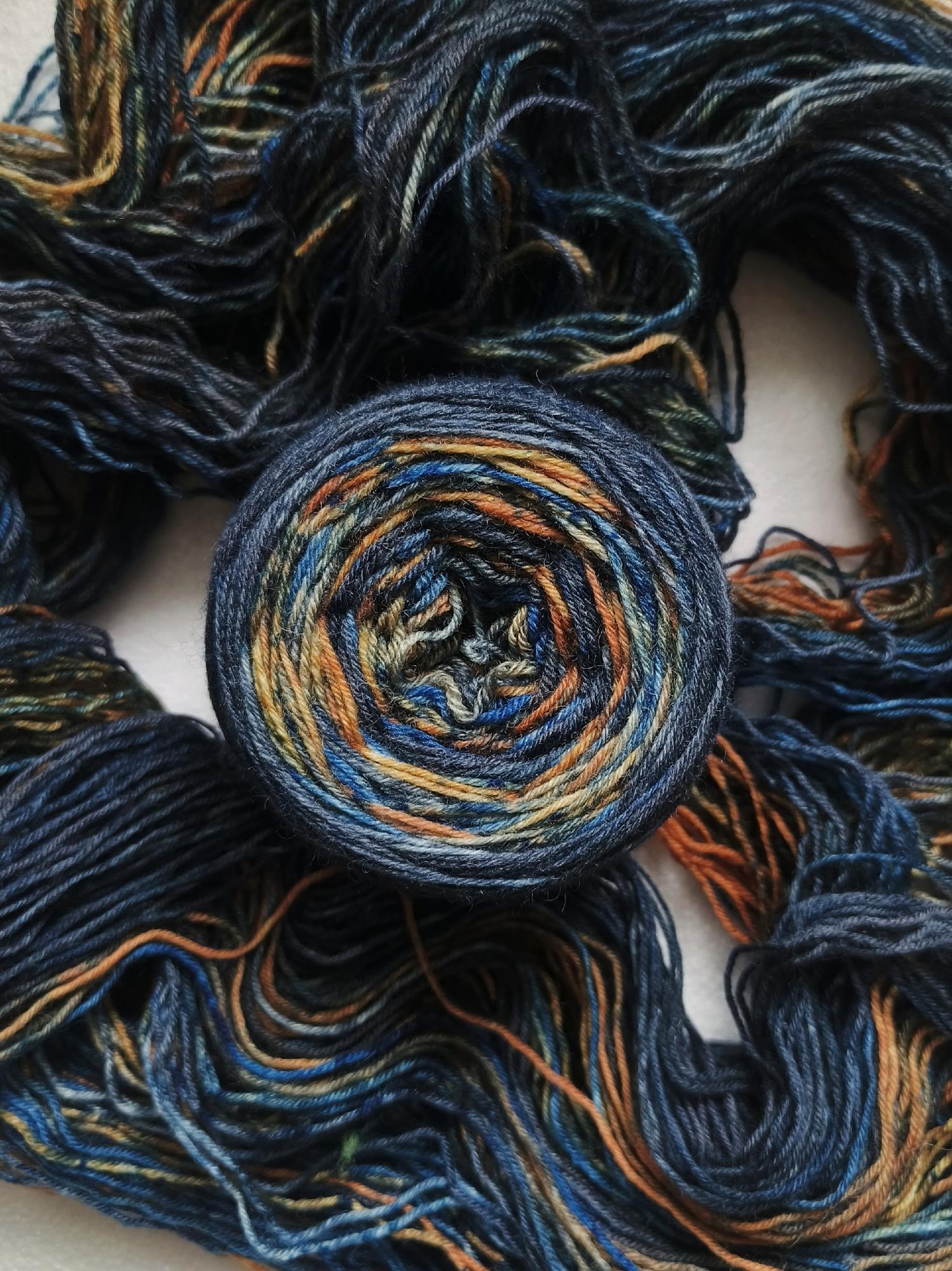 Пряжа ручного окрашивания, 100 гр/420 м, 75% меринос, 25% ПА