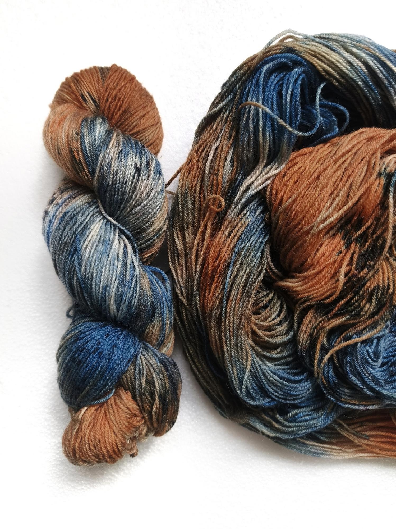 Пряжа ручного окрашивания, 100 гр/420 м, 75% меринос, 25% ПА