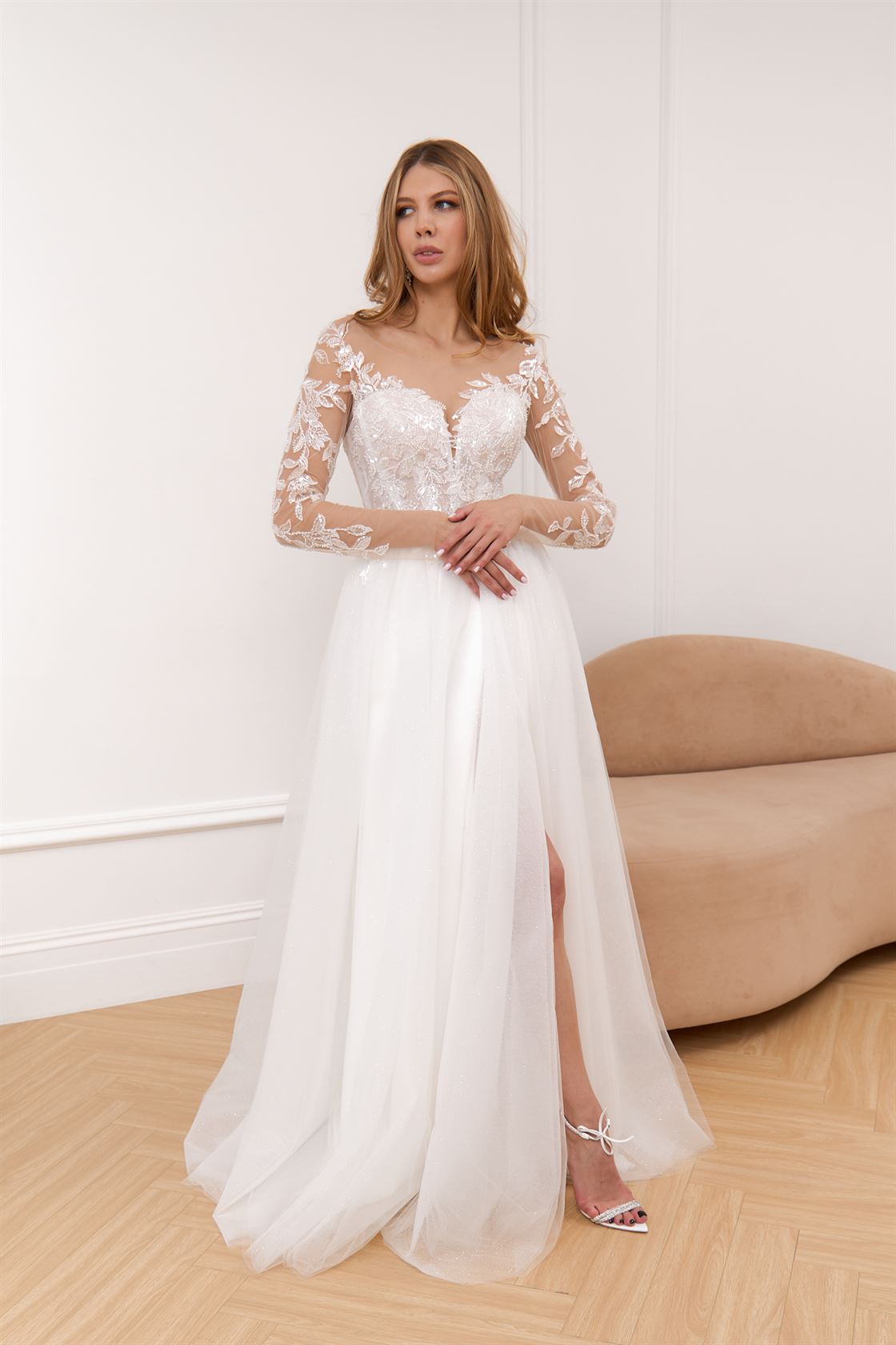 Свадебное платье Нелли микроблеск