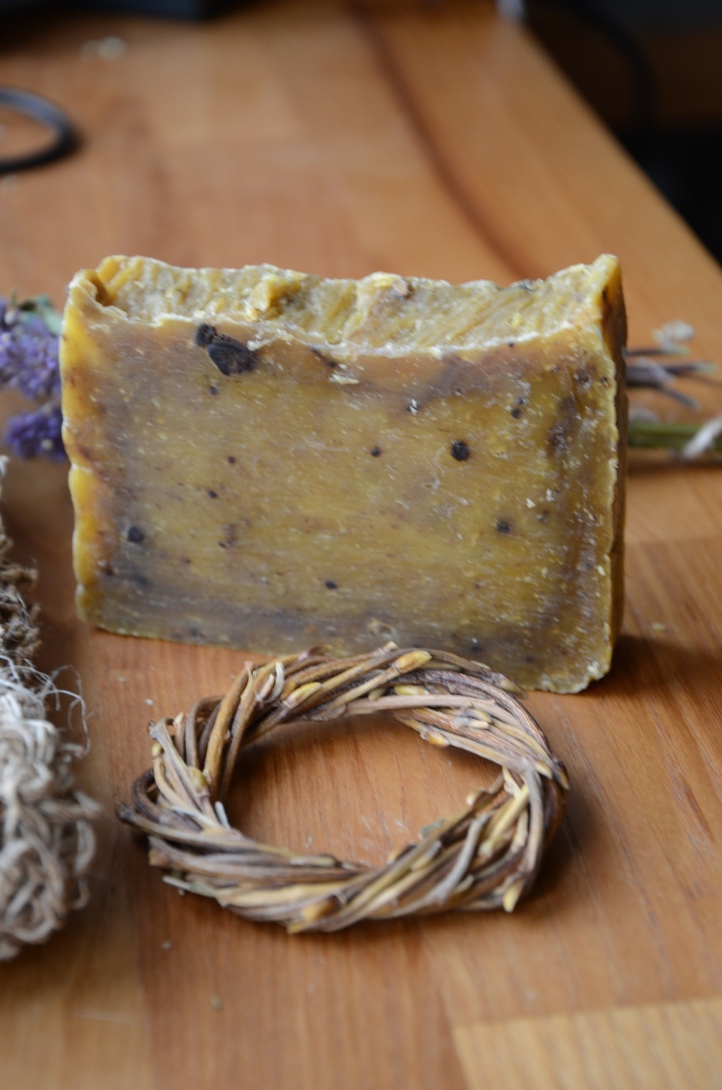 ШАМПУНЕВОЕ МЫЛО С ОБЛЕПИХОЙ И КОМПЛЕКСОМ ИНДИЙСКИХ ТРАВ