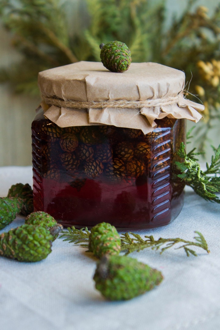 ВАРЕНЬЕ ИЗ СОСНОВЫХ ШИШЕК БОЛЬШАЯ БАНКА