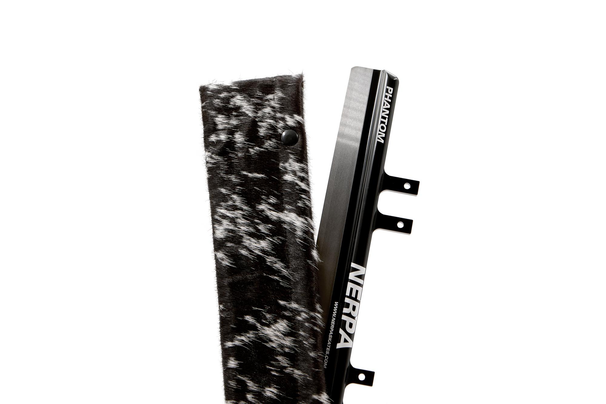 Мягкие чехлы из искусственного меха для коньков NERPA